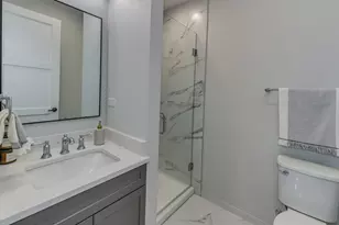 [Address not provided], Elmhurst, IL 60126 - Photo 19