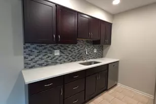 1667 Kiowa Cir, Naperville, IL 60565 - Photo 5