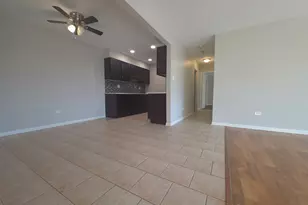 1667 Kiowa Cir, Naperville, IL 60565 - Photo 3