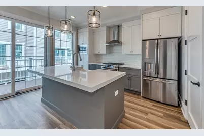 [Address not provided], Elmhurst, IL 60126 - Photo 5