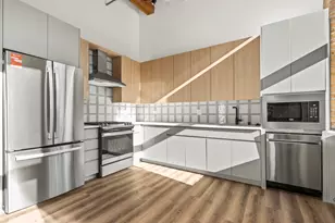 153 W Ohio St, Chicago, IL 60654 - Photo 3