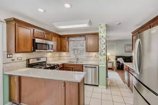 367 Thorncliffe Dr, Glendale Heights, IL 60139 - Photo 5