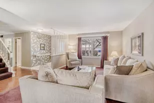 367 Thorncliffe Dr, Glendale Heights, IL 60139 - Photo 3