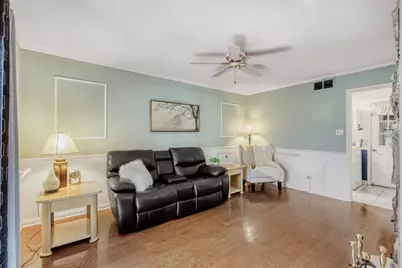 367 Thorncliffe Drive, Glendale Heights, IL 60139 - Photo 9