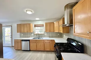 4520 W Lawn Ave, Waukegan, IL 60055 - Photo 9