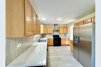 4520 W Lawn Avenue, Waukegan, IL 60055 - Photo 11