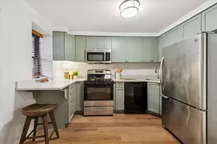 1024 W Byron St, Chicago, IL 60613 - Photo 15