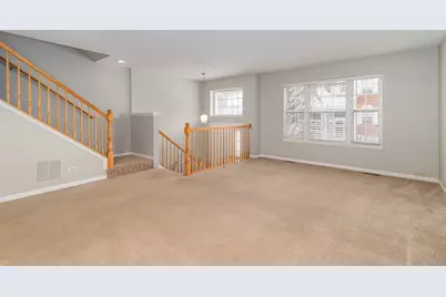 520 Lincoln Station Drive, Oswego, IL 60543 - Photo 3