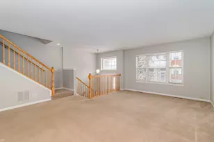 520 Lincoln Station Dr, Oswego, IL 60543 - Photo 3