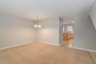 520 Lincoln Station Dr, Oswego, IL 60543 - Photo 5