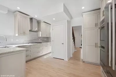 2033 Highland Avenue, Wilmette, IL 60091 - Photo 3