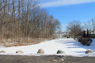 69 White Oaks Rd, Fox Lake, IL 60020 - Photo 3