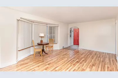 110 Homestead Drive, Wood Dale, IL 60191 - Photo 3