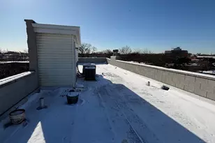 3446 W Bryn Mawr Ave, Chicago, IL 60659 - Photo 13