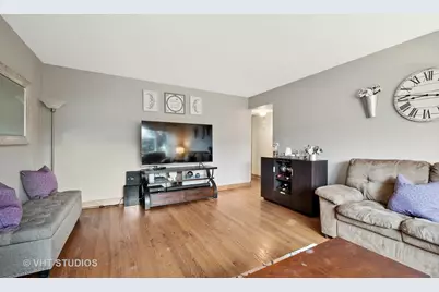 235 W Johnson Street #1B, Palatine, IL 60067 - Photo 3