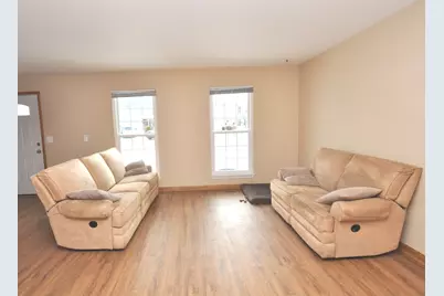 1146 E Tedy Court, Round Lake Beach, IL 60073 - Photo 3