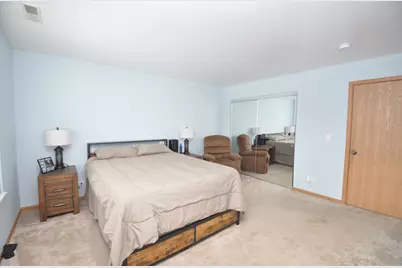 1146 E Tedy Court, Round Lake Beach, IL 60073 - Photo 11