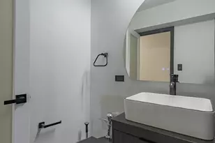 7337 S South Shore Dr, Chicago, IL 60649 - Photo 25