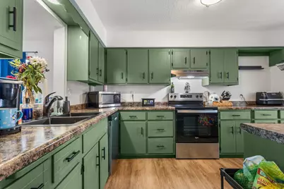 2175 N Summit Avenue, Decatur, IL 62526 - Photo 11