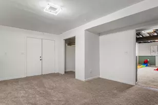 2175 N Summit Ave, Decatur, IL 62526 - Photo 35