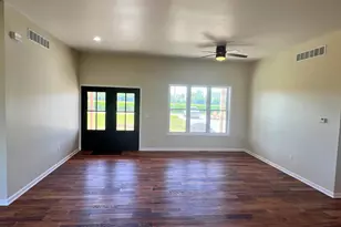 692 Penrose Rd, Dixon, IL 61021 - Photo 3