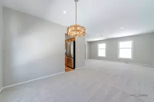 1380 Larchmont Dr, Buffalo Grove, IL 60089 - Photo 7