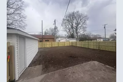 733 W Prairie Street, Pontiac, IL 61764 - Photo 29