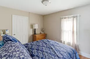 354 Woodlawn Ave, Aurora, IL 60506 - Photo 9