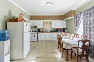 354 Woodlawn Ave, Aurora, IL 60506 - Photo 3