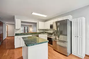 1428 Charleston Ct, Geneva, IL 60134 - Photo 5