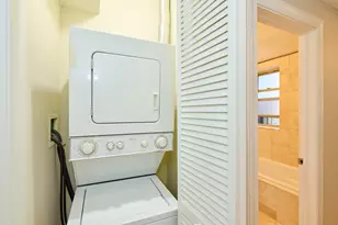 5715 N Kimball Ave, Chicago, IL 60659 - Photo 31