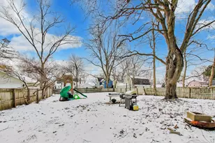 315 Liberty St, West Dundee, IL 60118 - Photo 21