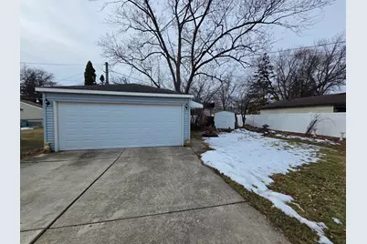 2201 Kingfisher Lane, Rolling Meadows, IL 60008 - Photo 3