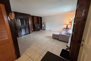 2201 Kingfisher Ln, Rolling Meadows, IL 60008 - Photo 7