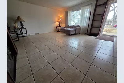 2201 Kingfisher Lane, Rolling Meadows, IL 60008 - Photo 5