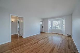 593 S Sunnyside Ave, Elmhurst, IL 60126 - Photo 5