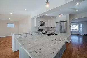 593 S Sunnyside Ave, Elmhurst, IL 60126 - Photo 11