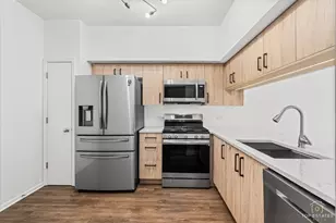 1260 Cranbrook Dr, Schaumburg, IL 60193 - Photo 9