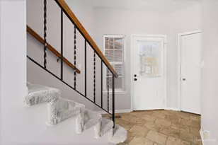 1260 Cranbrook Dr, Schaumburg, IL 60193 - Photo 3