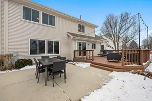 13 Callery Ct, Bolingbrook, IL 60490 - Photo 27