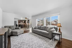 13 Callery Ct, Bolingbrook, IL 60490 - Photo 13