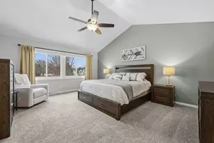 13 Callery Ct, Bolingbrook, IL 60490 - Photo 15