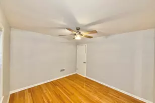 5626 N Central Ave, Chicago, IL 60646 - Photo 13