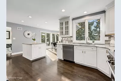 2S630 Avenue Chateaux East, Oak Brook, IL 60523 - Photo 15