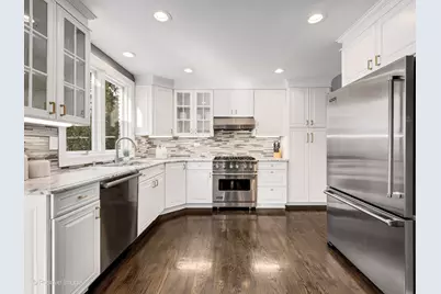 2S630 Avenue Chateaux East, Oak Brook, IL 60523 - Photo 13