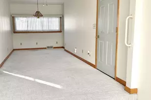 432 Roosevelt Rd, Lasalle, IL 61301 - Photo 9