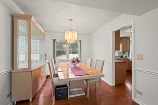 2806 N Stanford Dr, Arlington Heights, IL 60004 - Photo 5