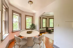 7951 S Muskegon Ave, Chicago, IL 60617 - Photo 5