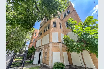 7959 S Muskegon Avenue, Chicago, IL 60617 - Photo 1