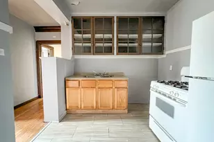 7959 S Muskegon Ave, Chicago, IL 60617 - Photo 3